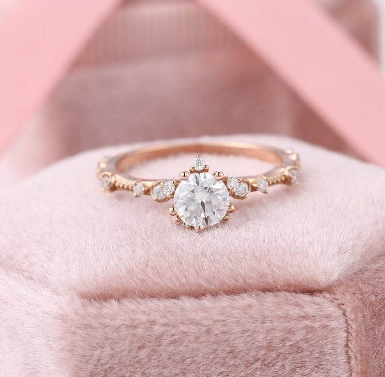 Snowflake Solitary Fire Custom Unique Band Moissanite