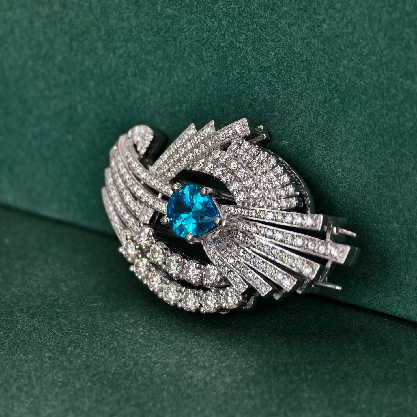 Antique 2.60Ct Pear aquamarine Moissanites Women's Wedding Pin Art Deco Brooch