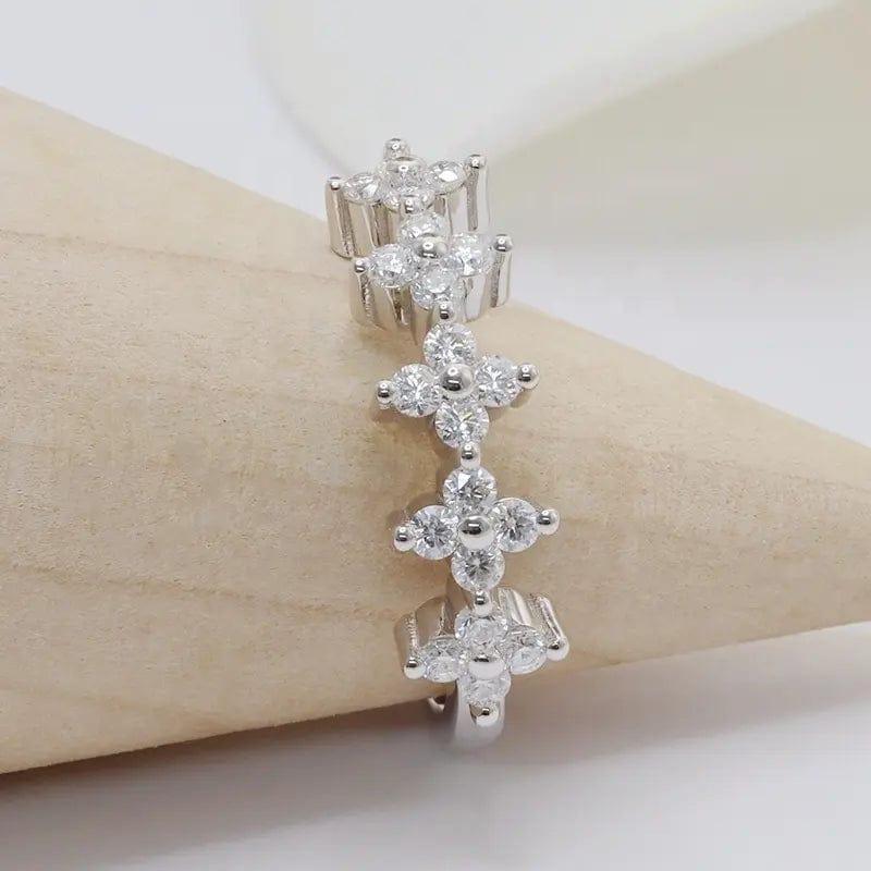 Round Cut Lab Grown-CVD Diamond floral Dainty Wedding Ring - JBR Jeweler