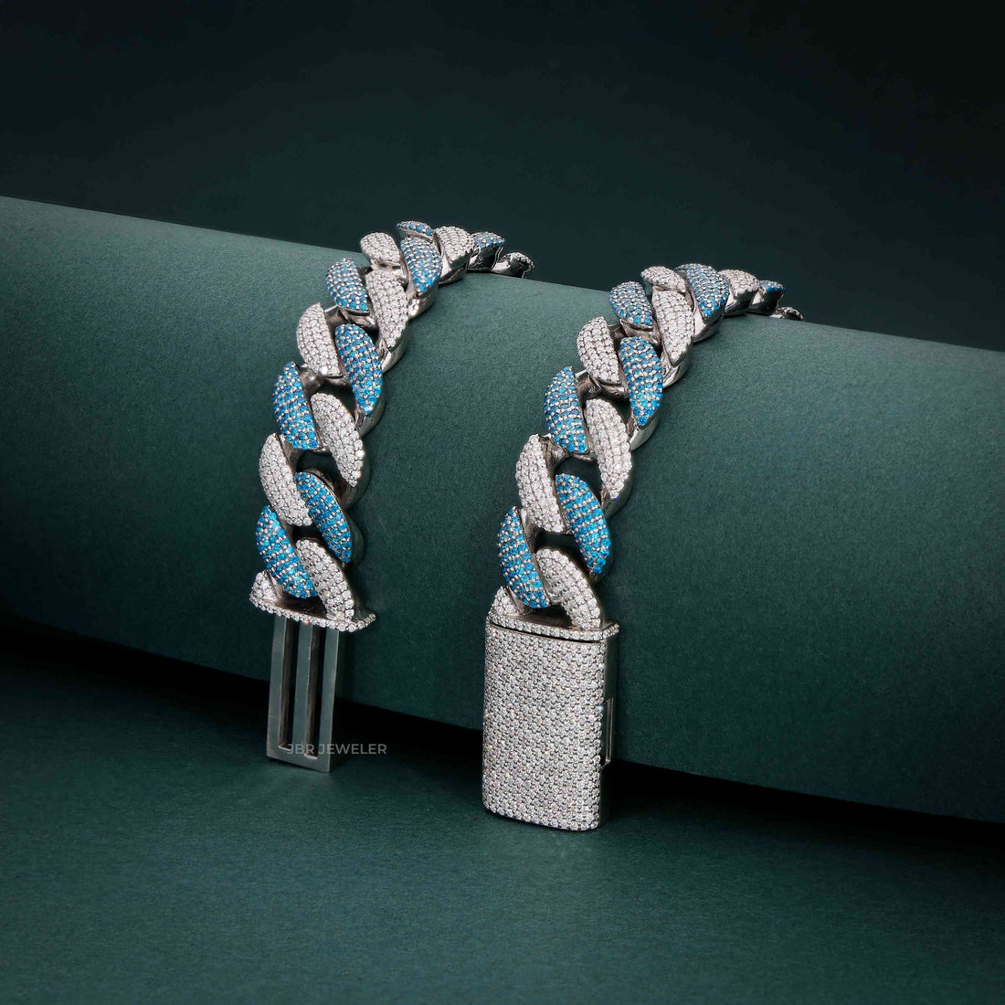 Diamond Cuban Link Chain vs Moissanite Cuban Link Chain : Which One Is Right for You?