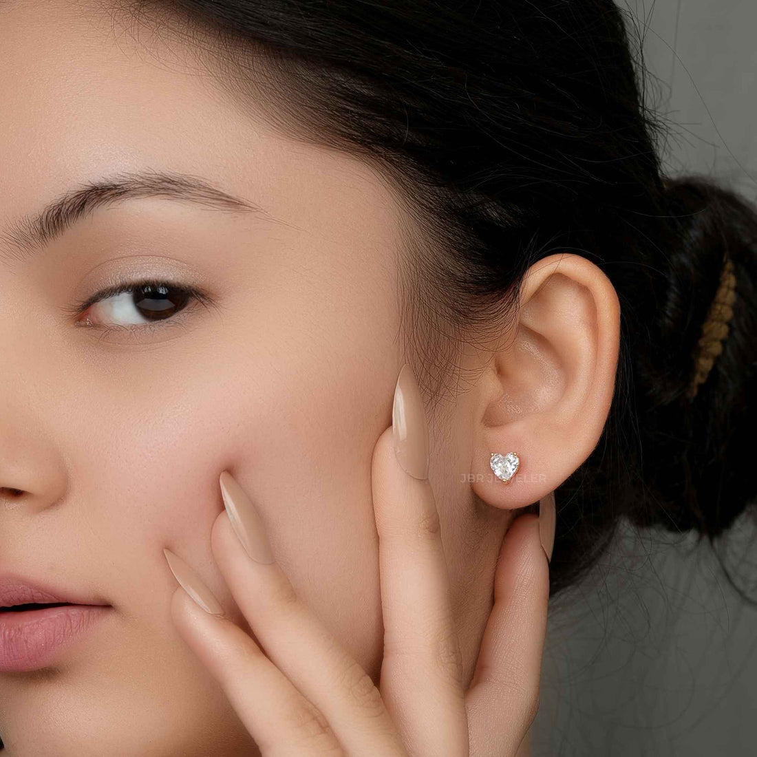 How to Choose Bridal Earrings for Every Wedding Gown Neckline