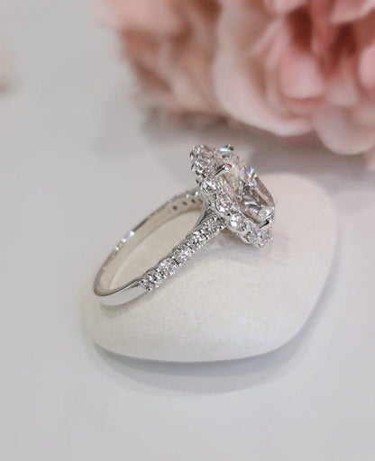 1.00Ct Oval Cut Lab Grown-CVD Diamond Vintage Halo Engagement Ring - JBR Jeweler