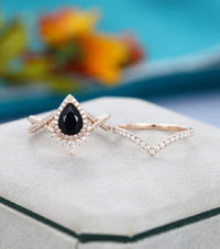 1.00CT Pear shaped Unique Rose gold Curved Band Black Moissanite engagement ring - JBR Jeweler