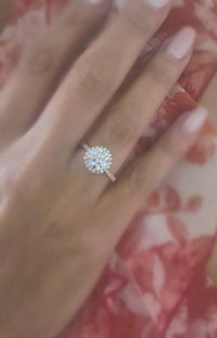 1.00Ct Round Shaped Lab Grown Diamond Halo Style Engagement Ring - JBR Jeweler