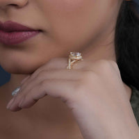 Bague de fiançailles en moissanite et diamant torsadé en or rose taille poire de 1,00 ct