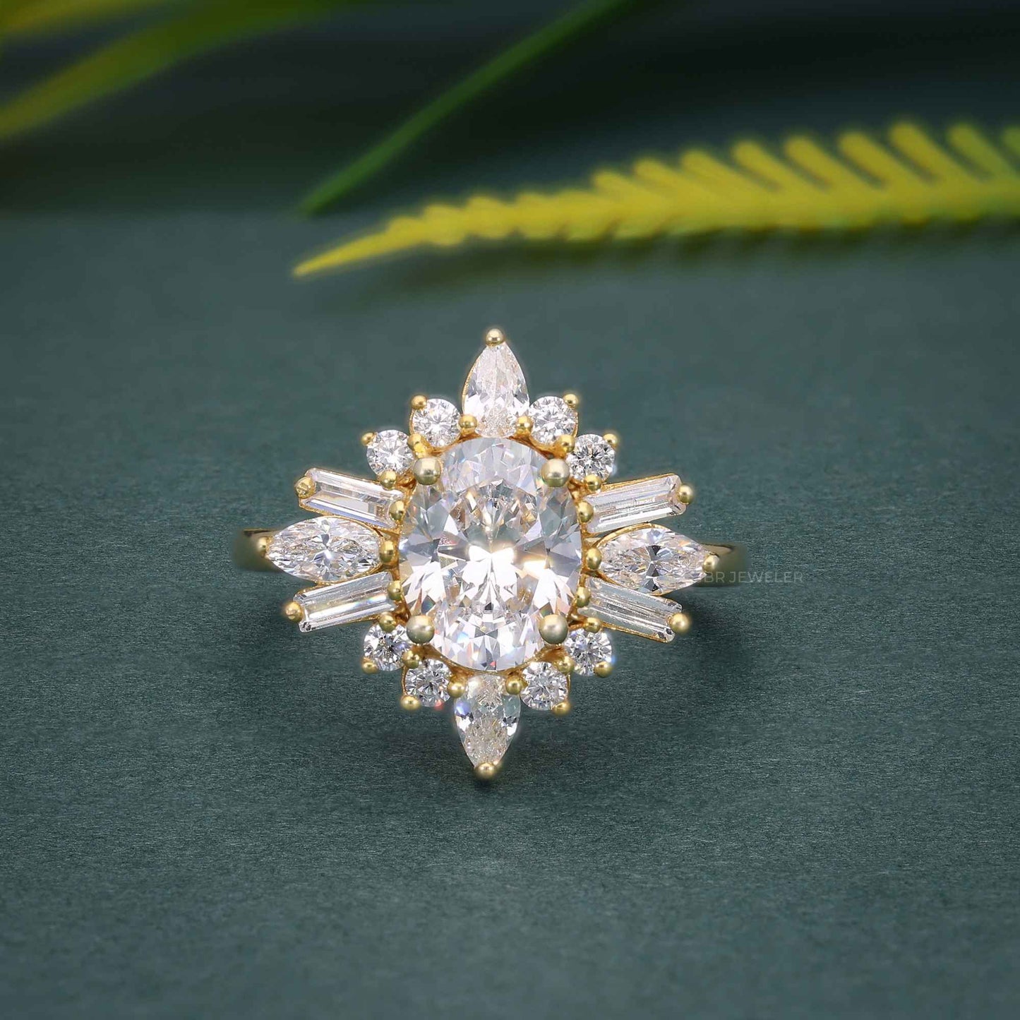 Bague de fiançailles moissanite sertie d'un halo de diamants ovales de 1,25 ct