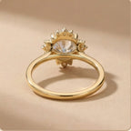 Round cut diamond halo ring top view