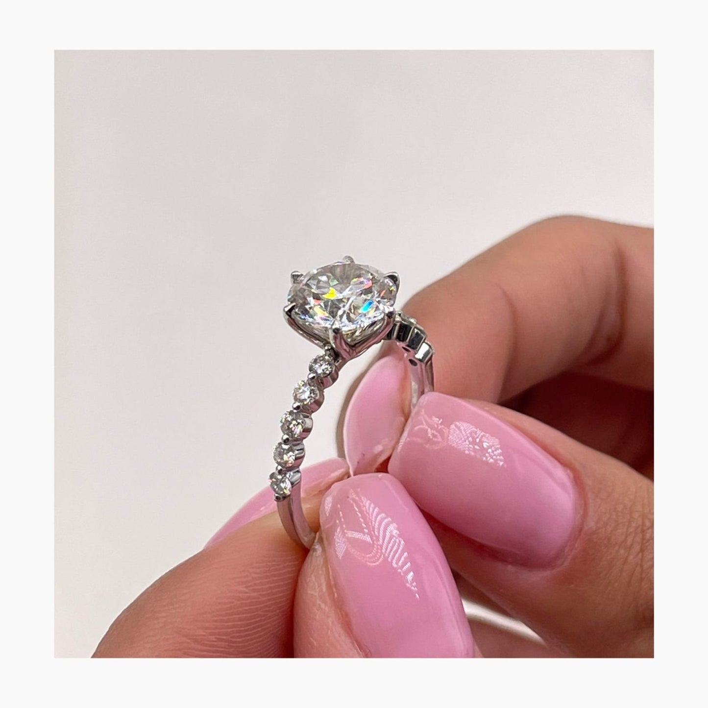 Bague de fiançailles avec accent marquise et diamant cultivé en laboratoire Asscher de 1,00 ct