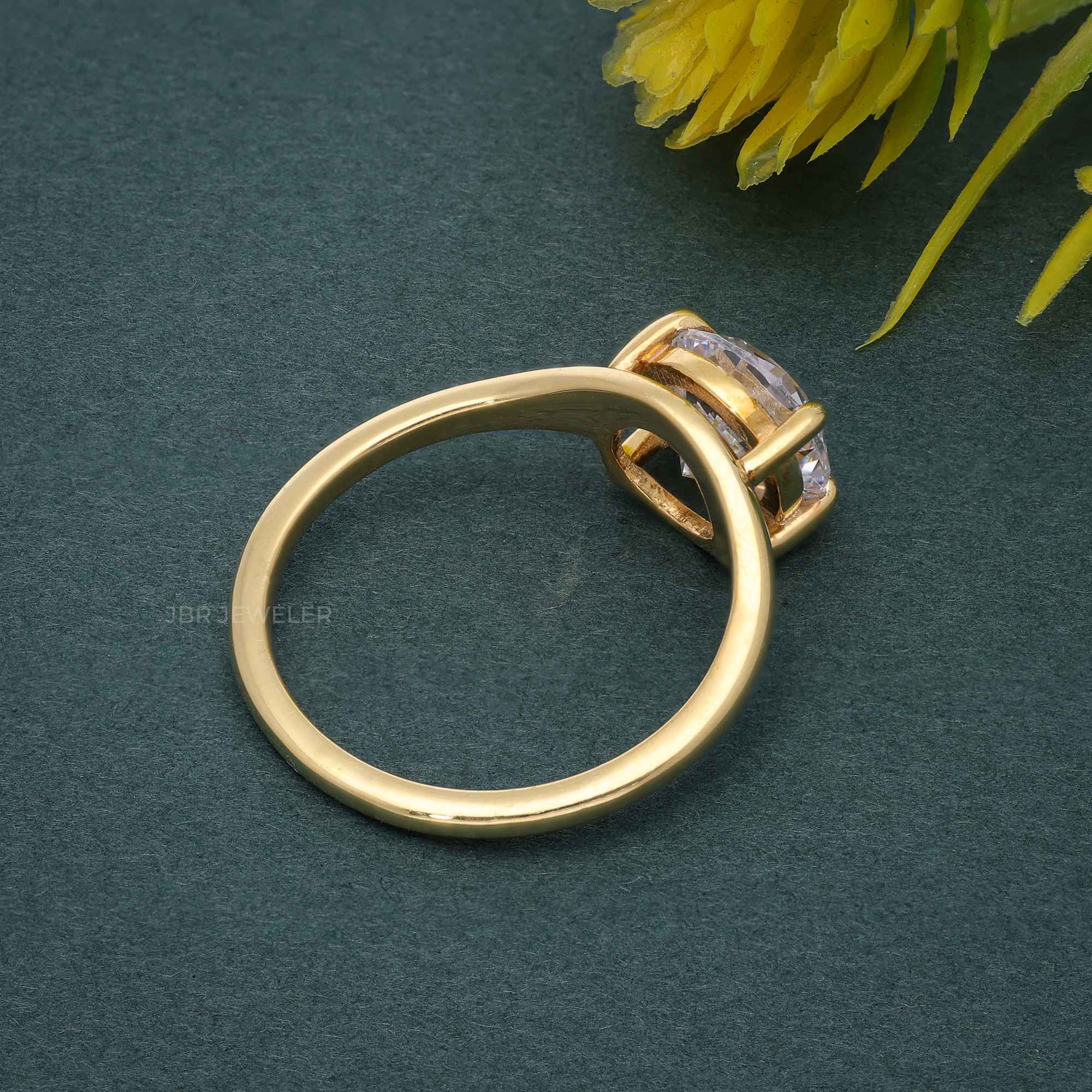 Curved Round Cut Moissanite Solitaire Ring - JBR Jeweler