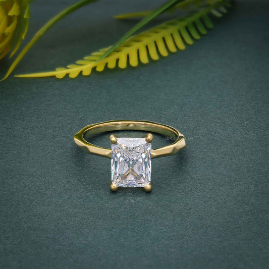 Bague solitaire diamant moissanite rayonnante à bords carrés