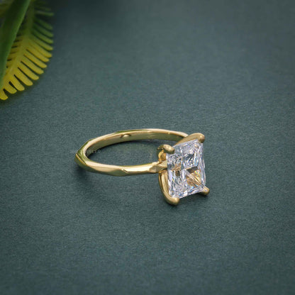 Bague solitaire à diamants cultivés en laboratoire Radiant à bords carrés