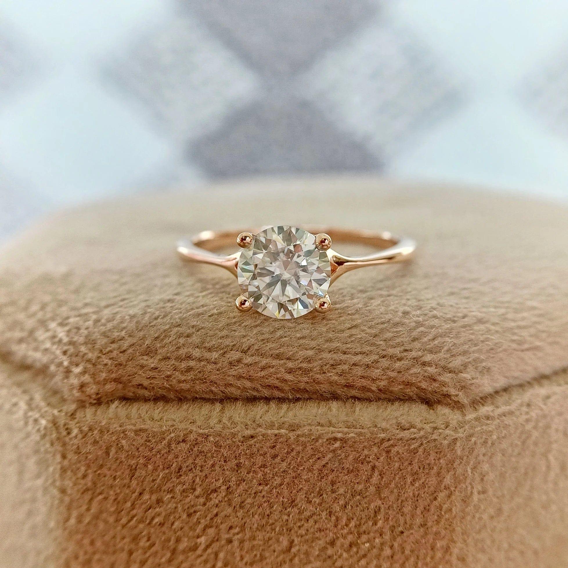 1CT Round Cut Lab-Grown Diamond Reverse Tapered Engagement Ring - JBR Jeweler