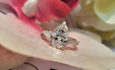 2.00Ct Pear Shaped Three Stone Moissanite Diamond Engagement Ring - JBR Jeweler