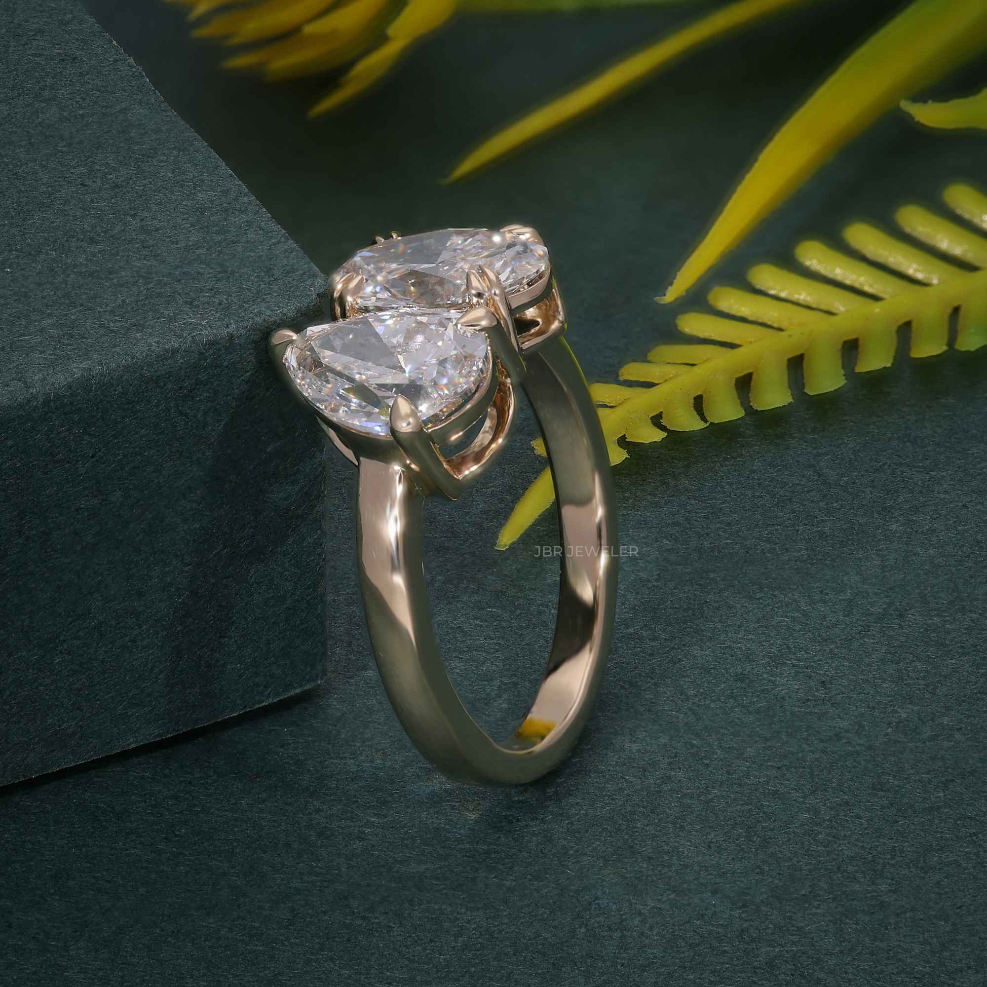 2.00 CT Toi et Moi Lab Diamond Ring for Modern Love