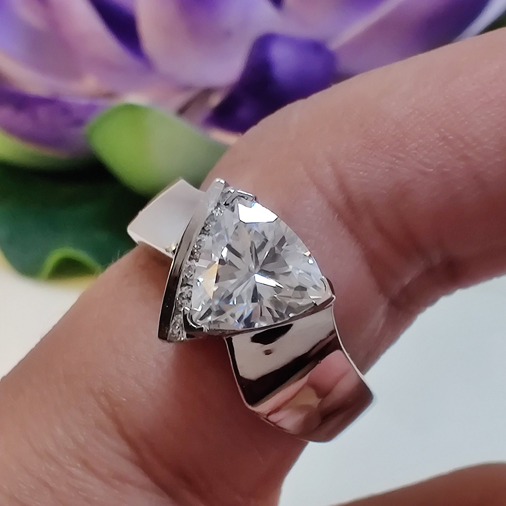 Bague de fiançailles avec accent marquise et diamant cultivé en laboratoire Asscher de 1,00 ct