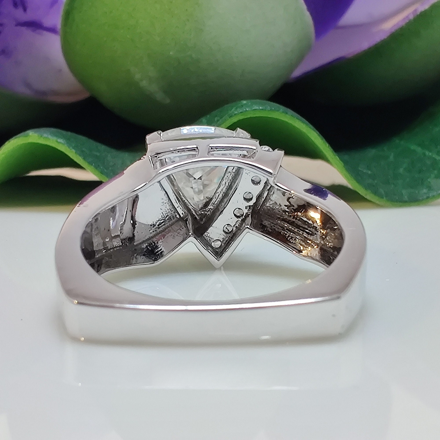 Bague de fiançailles avec accent marquise et diamant cultivé en laboratoire Asscher de 1,00 ct