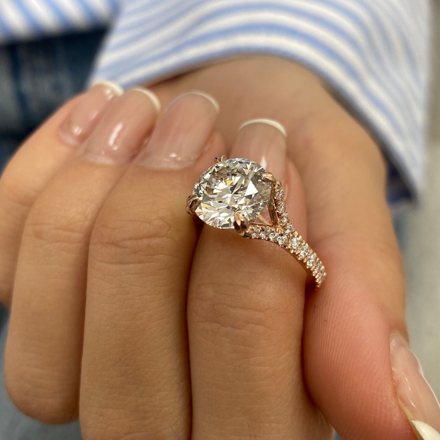 Bague de fiançailles avec accent marquise et diamant cultivé en laboratoire Asscher de 1,00 ct