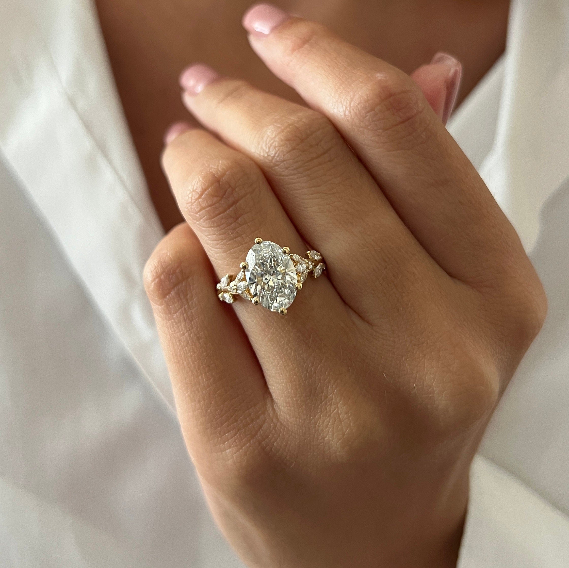 Bague de fiançailles avec accent marquise et diamant cultivé en laboratoire Asscher de 1,00 ct