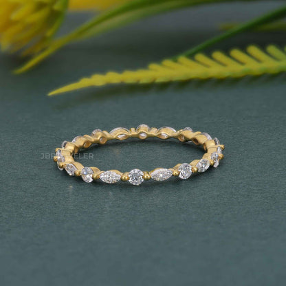 Alternative Round and Marquise Moissanite Diamond Wedding Band