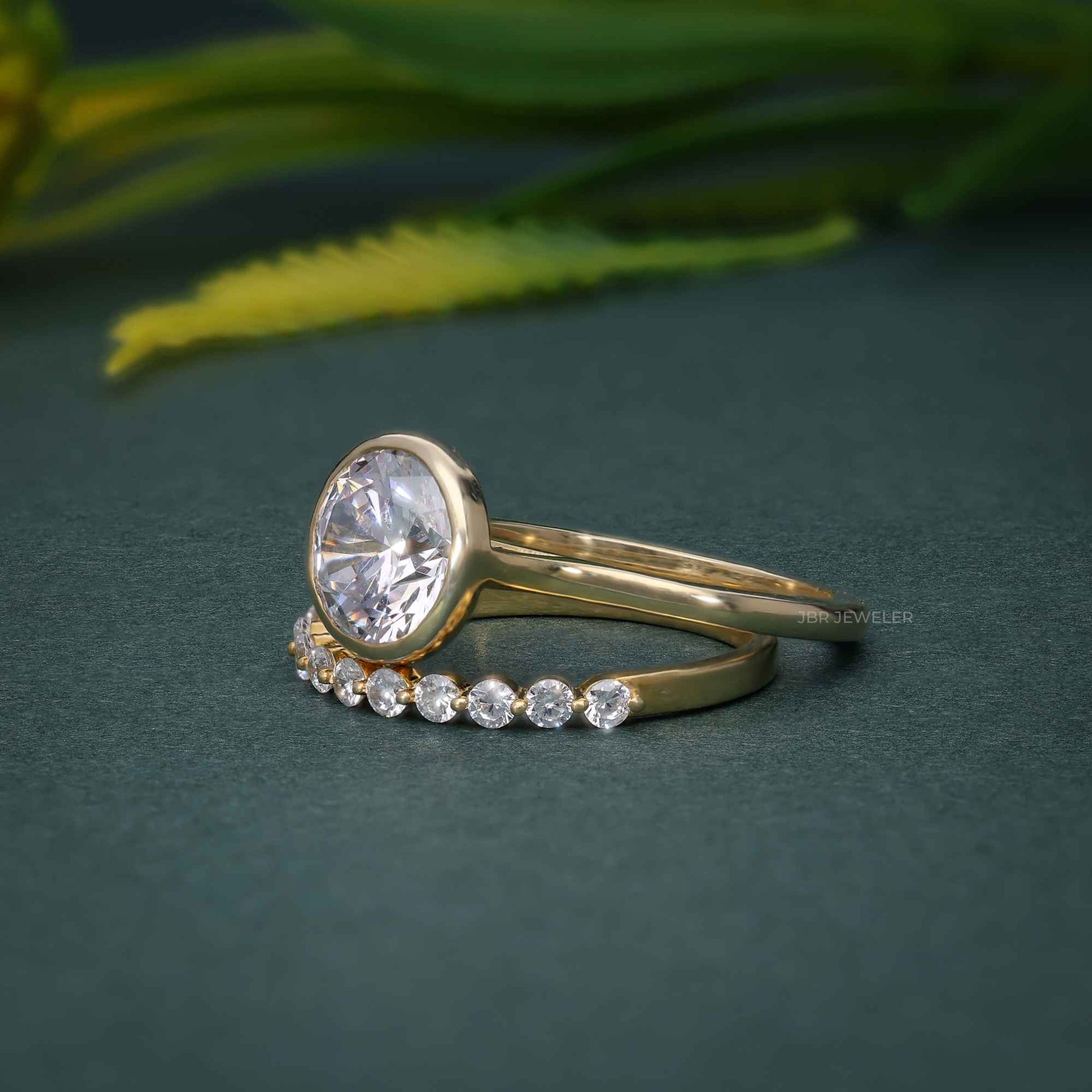 Ensembles de bagues de fiançailles en diamant Moissanite taille ronde avec bande empilable