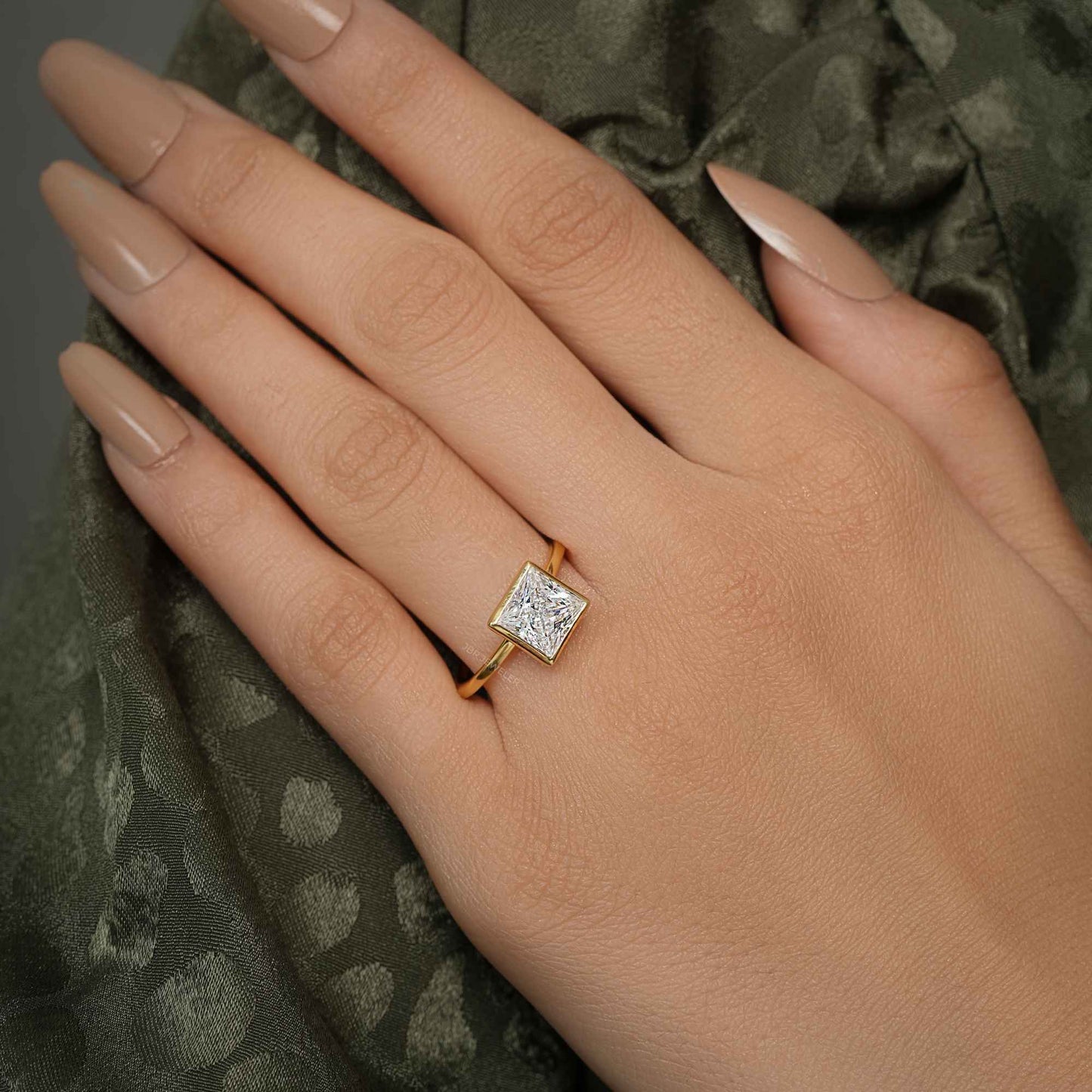 Bague de fiançailles princesse en diamants cultivés en laboratoire, sertie de lunette classique