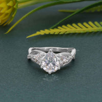 Bague de fiançailles en diamant Moissanite Bouquet Poire