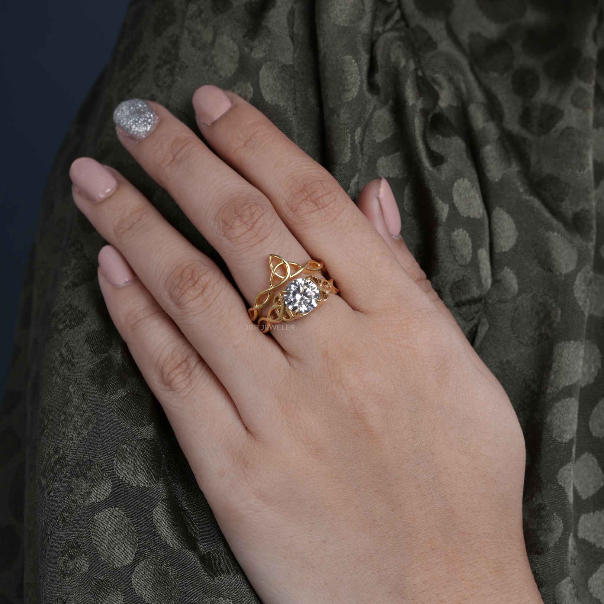 Celtic Knot Round Cut Moissanite Diamond Bridal Set Ring - JBR Jeweler