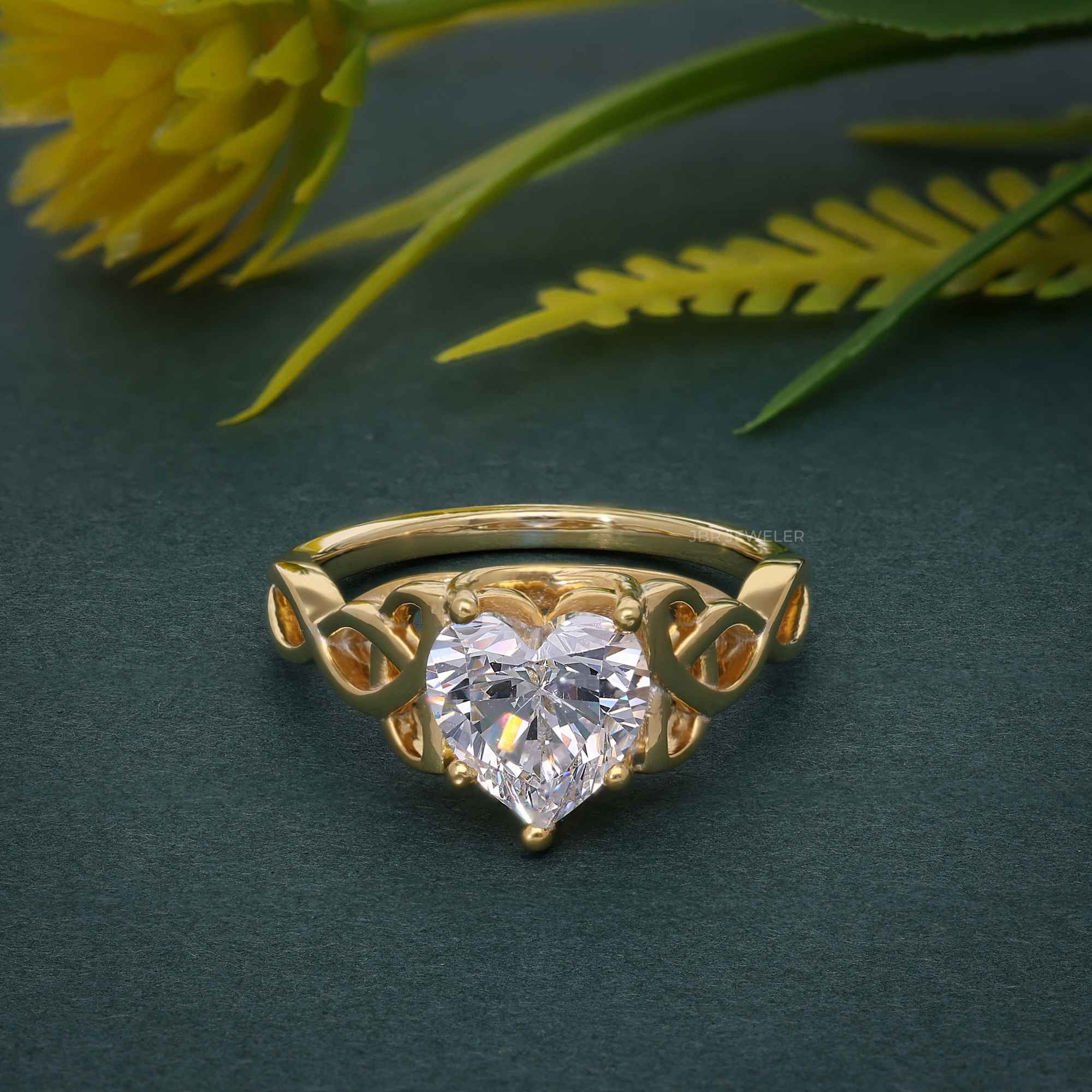 Bague de fiançailles diamant moissanite coeur celtique