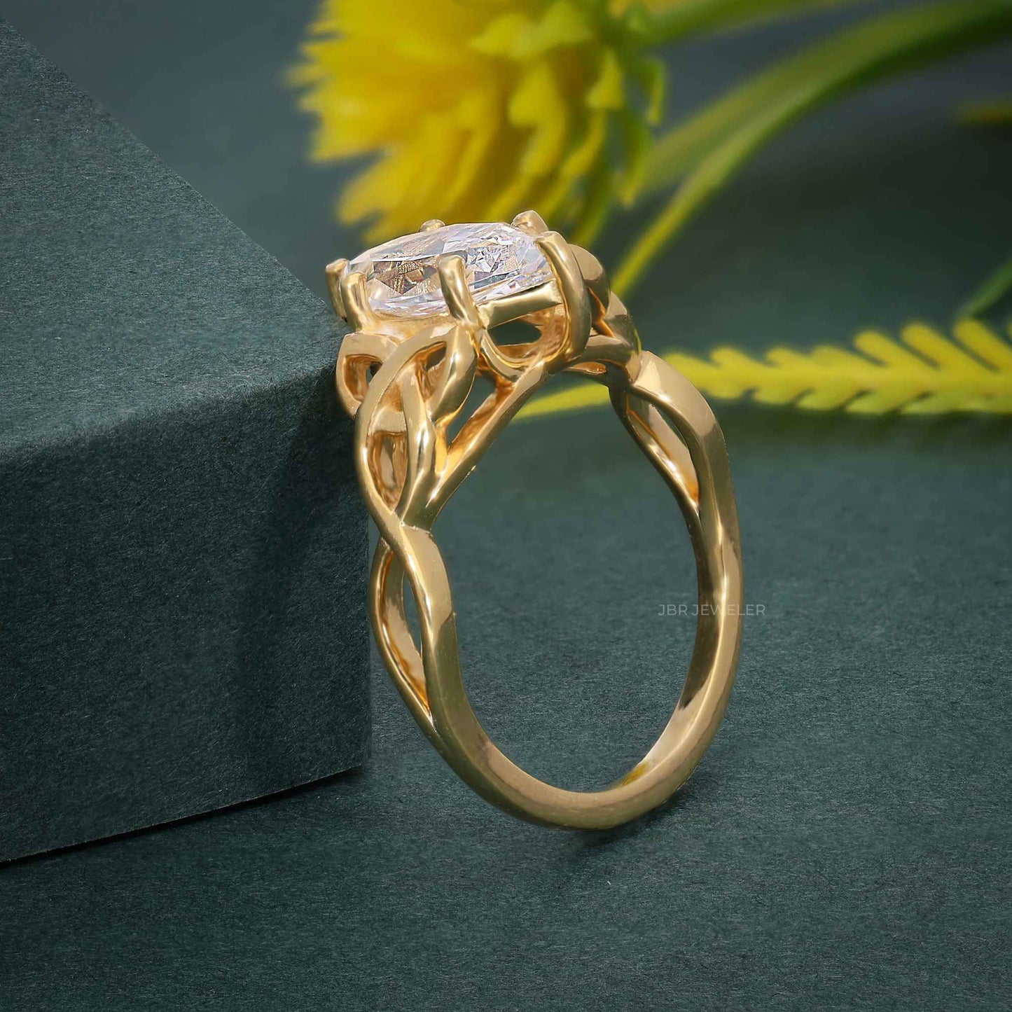 Bague de fiançailles en diamants cultivés en laboratoire de marquise celtique entrelacée