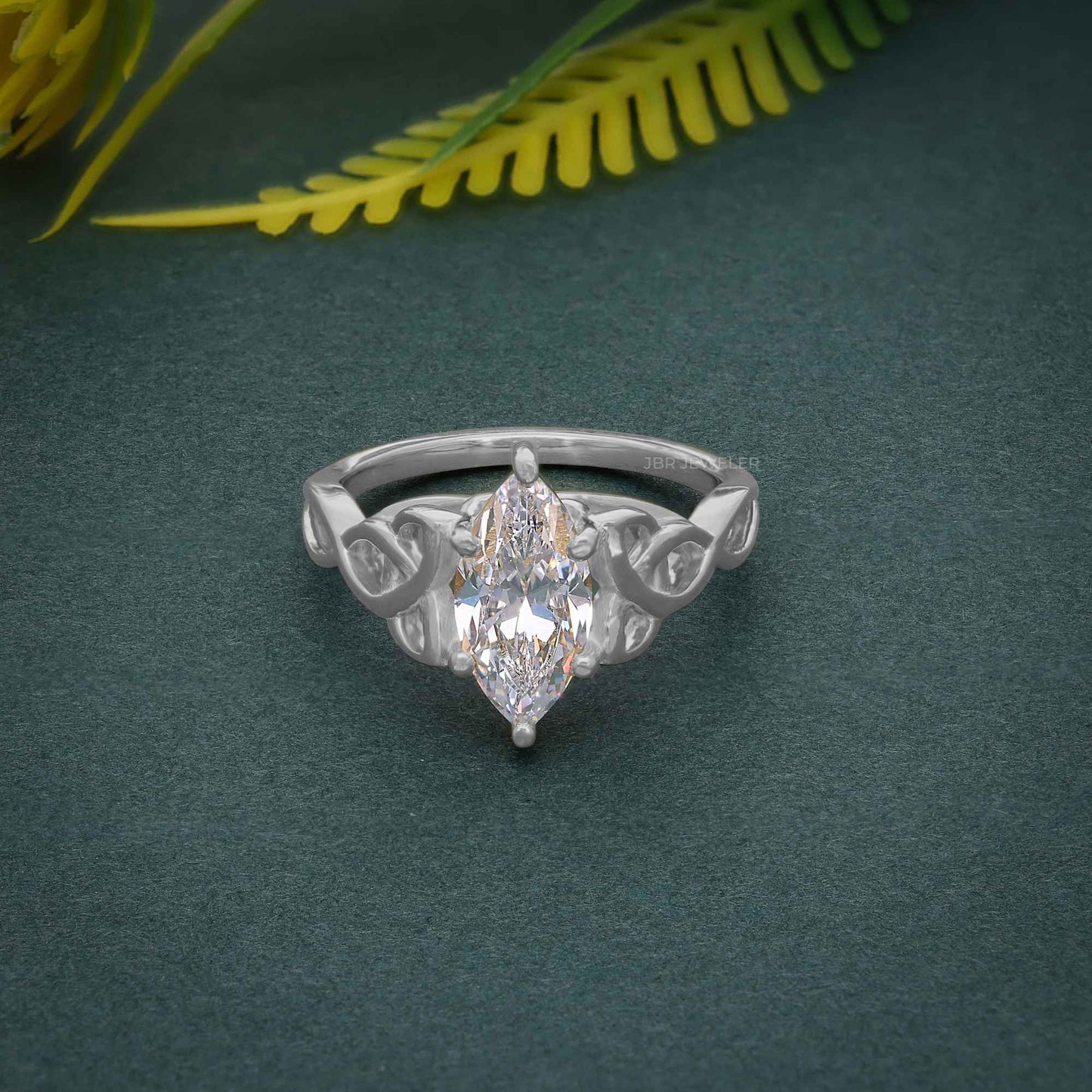 Bague de fiançailles en diamants cultivés en laboratoire de marquise celtique entrelacée