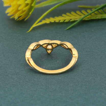 Celtic knot Plain Gold Irish wedding band