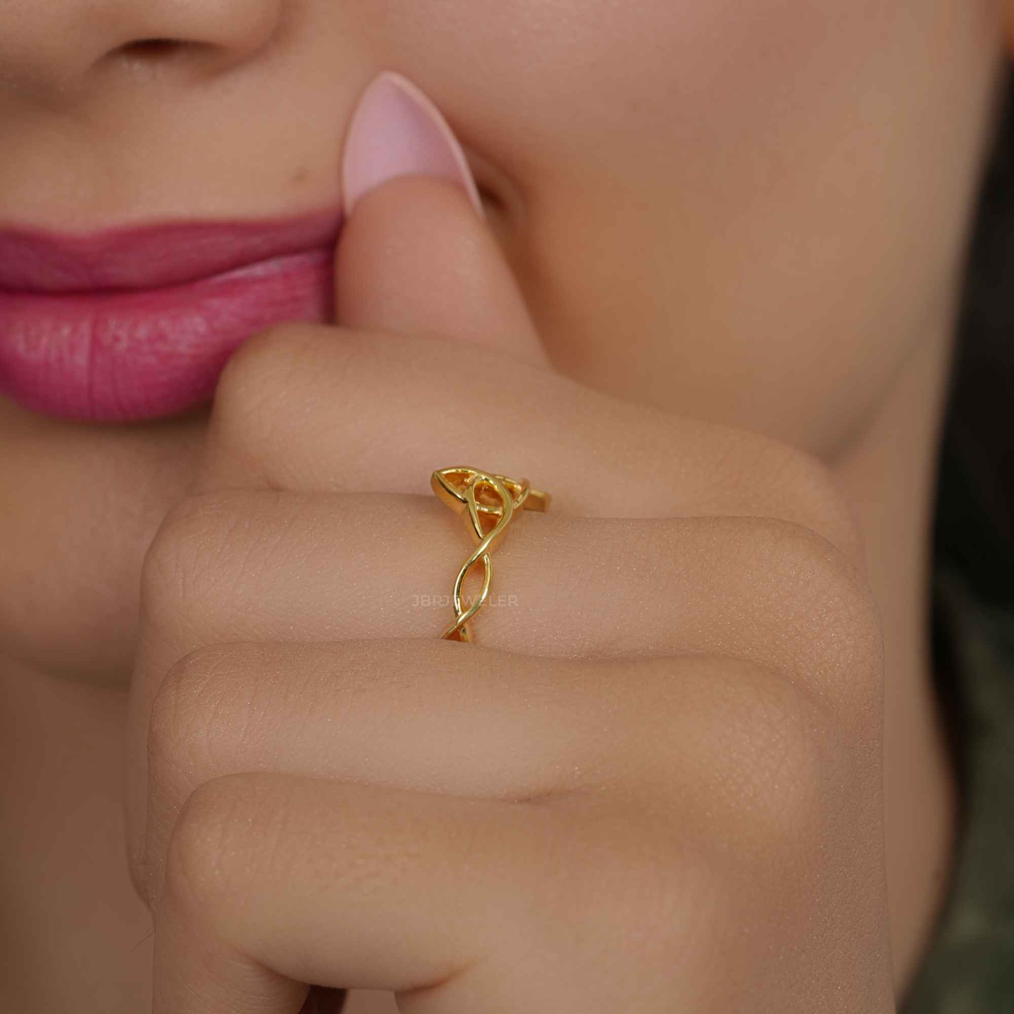 Celtic knot Plain Gold Irish wedding band - JBR Jeweler