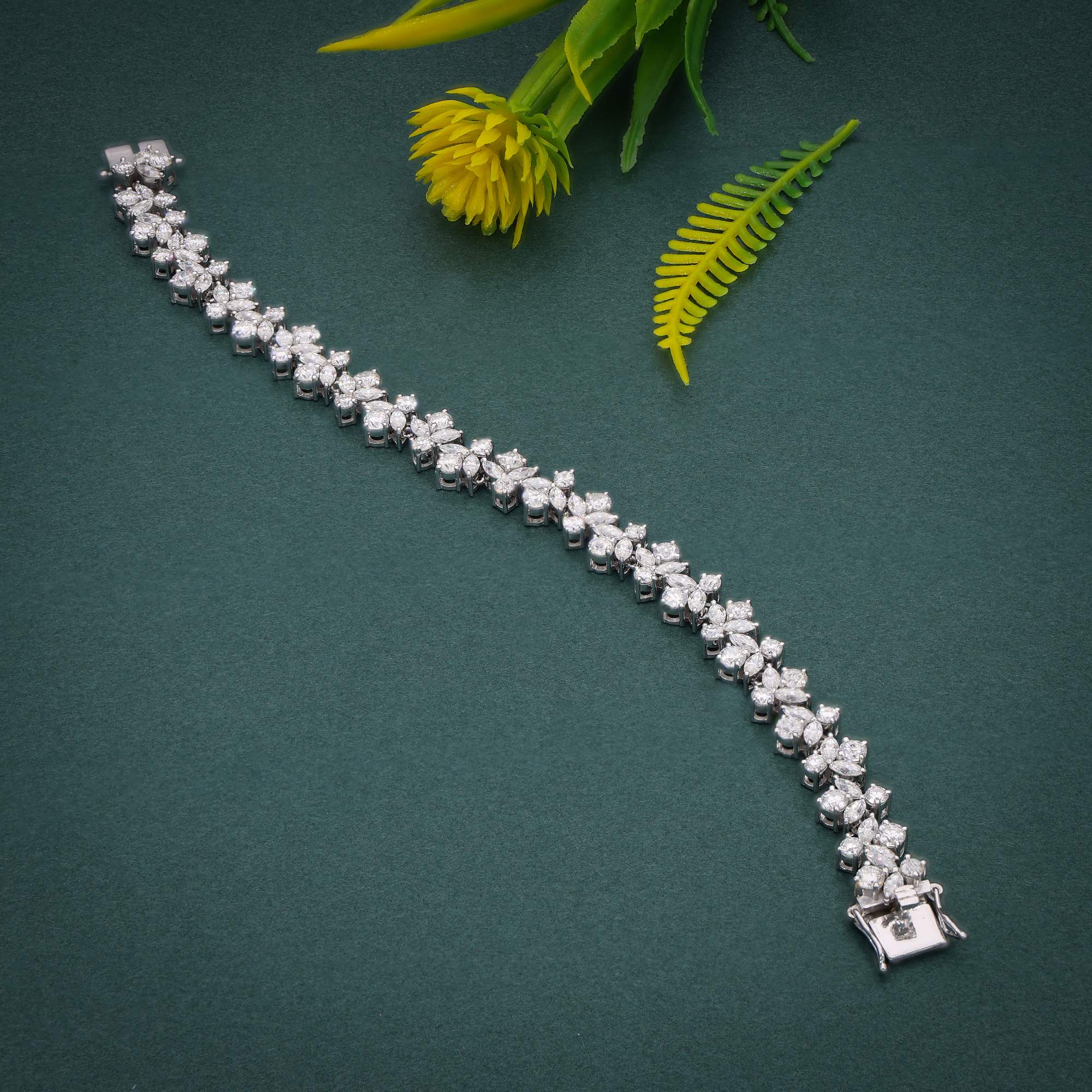 Bracelet de perles en forme de cœur en or 14 carats 