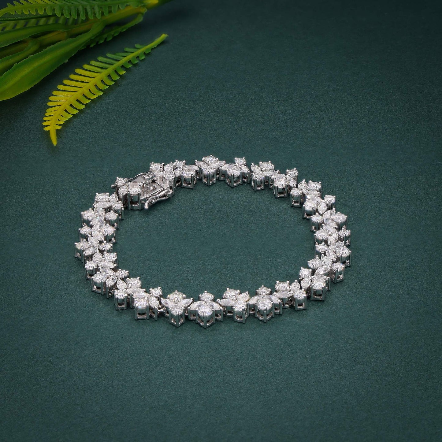 Bracelet de perles en forme de cœur en or 14 carats 