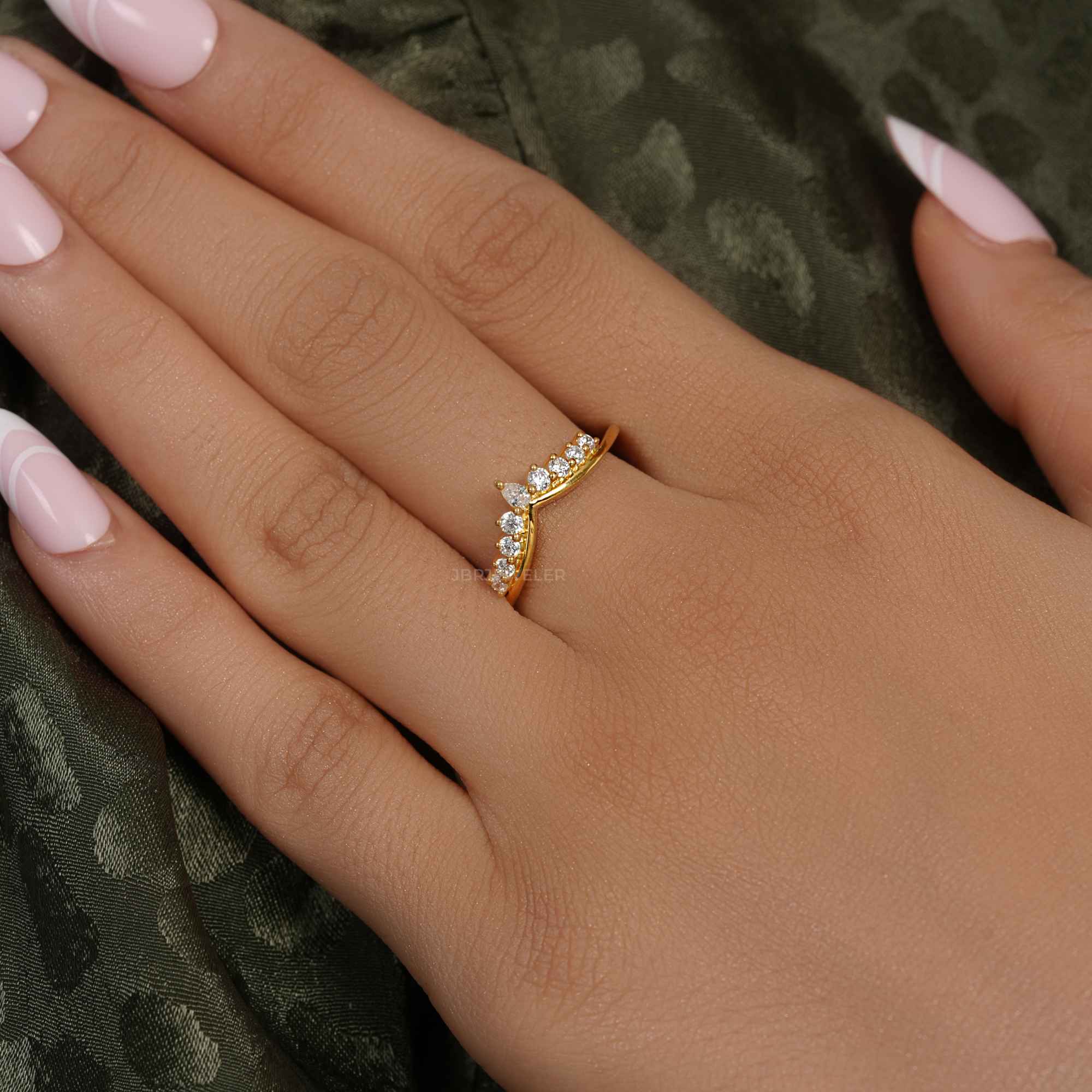 Crescent Lab Grown Diamond Wedding Band - JBR Jeweler