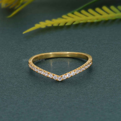 Curved Lab Grown Diamond Wedding Band