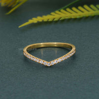 Curved Moissanite Diamond Wedding Band