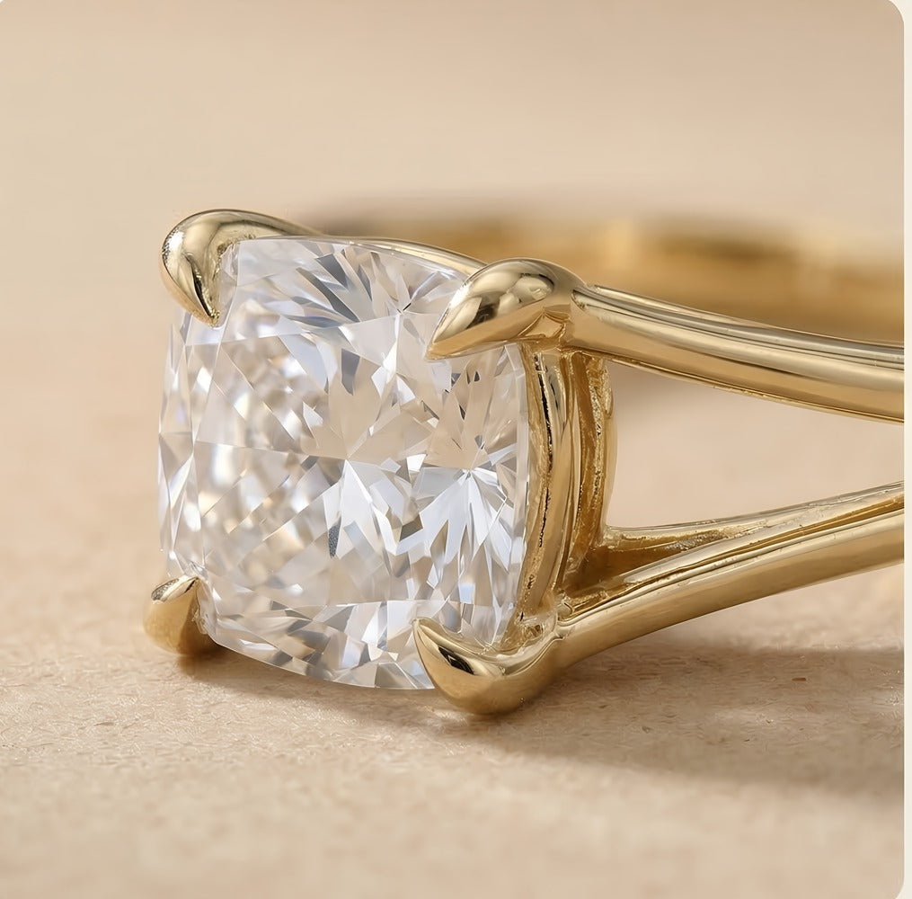 His and hers moissanite wedding ring set