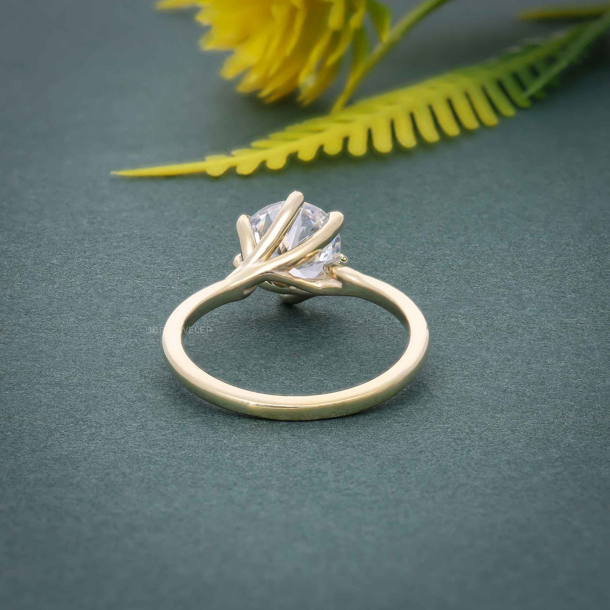 Twist Round Cut Moissanite Diamond Engagement Ring - JBR Jeweler