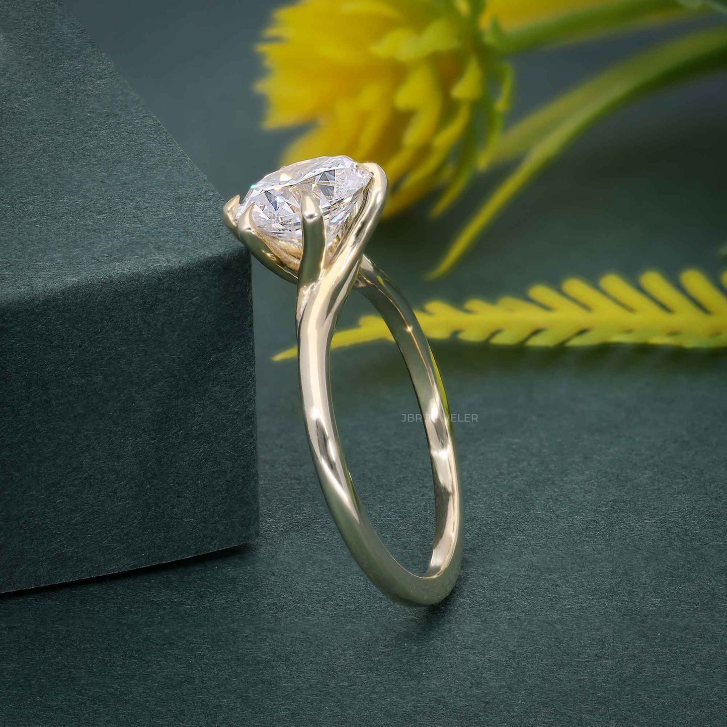 Bague de fiançailles avec diamant solitaire torsadé rond cultivé en laboratoire