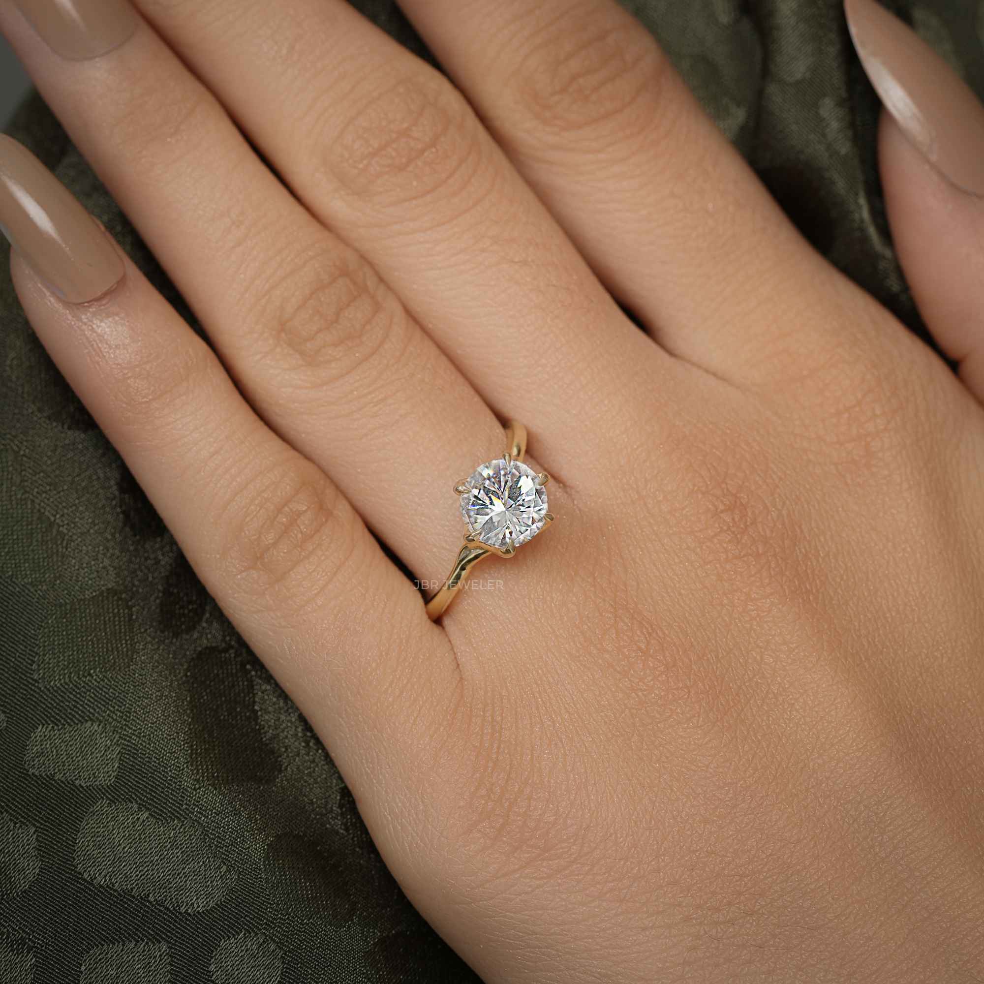 Twist Round Cut Moissanite Diamond Engagement Ring - JBR Jeweler