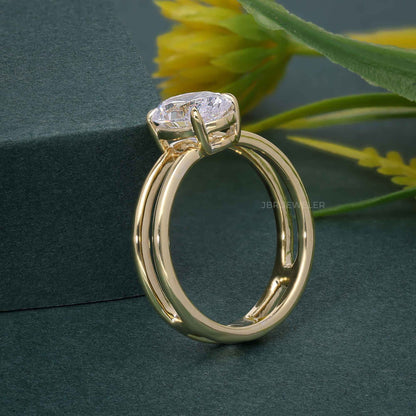 Bague de fiançailles ovale à double bande et diamants cultivés en laboratoire