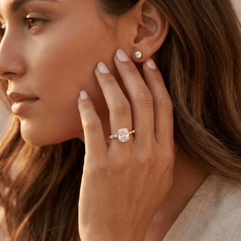 Luxury lab grown diamond engagement ring for her