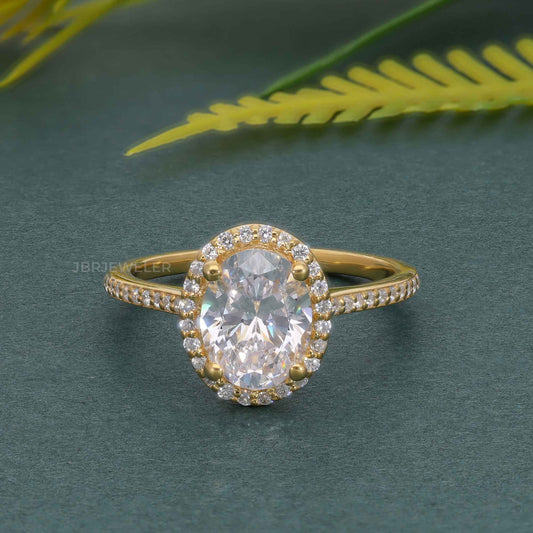 Bague de fiançailles halo ovale en diamant moissanite avec pierres latérales