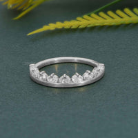 Horizontaler ovaler Moissanit-Diamant-Halb-Eternity-Ehering