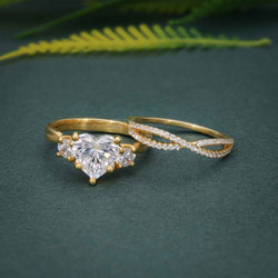 Ensembles de bagues de mariage en diamant Moissanite, trois pierres, taille cœur, Infinity