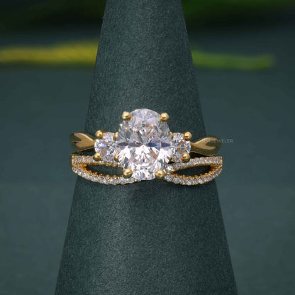 Ensembles de bagues de mariage en diamant Moissanite ovale à trois pierres Infinity