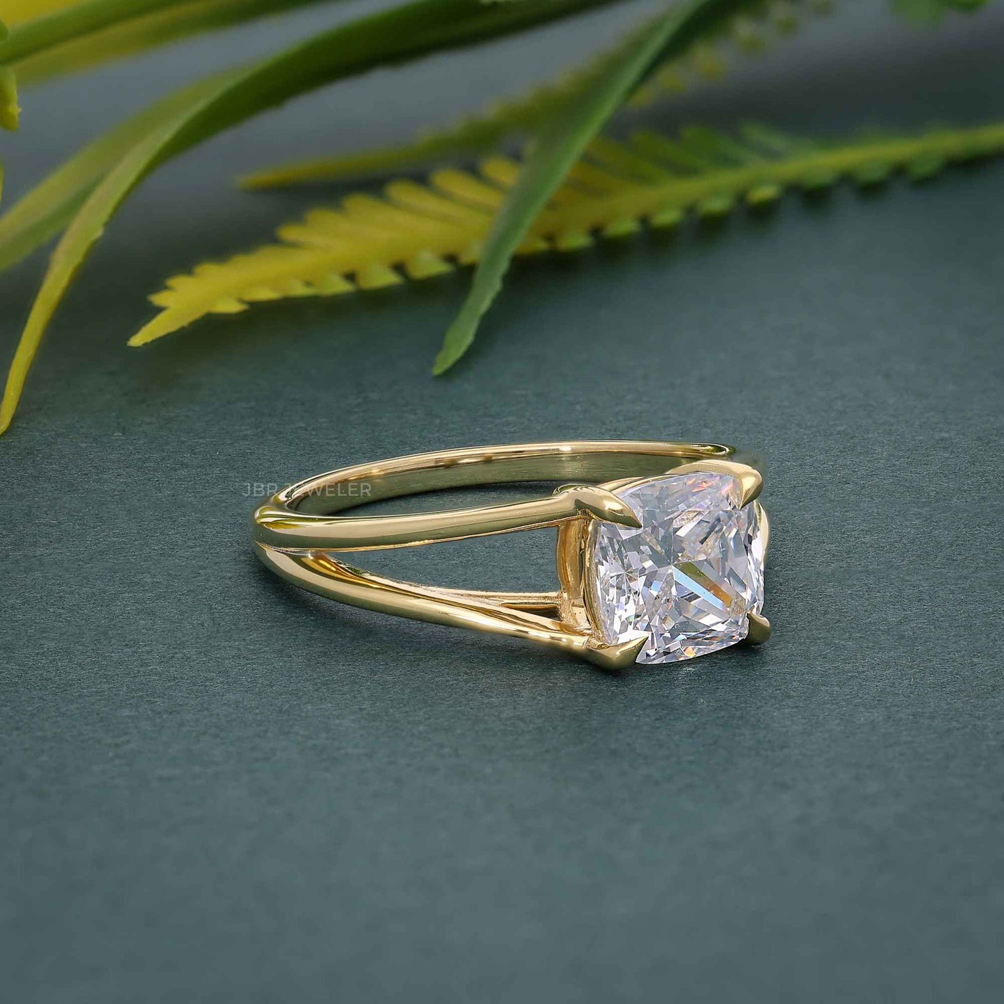 Bague solitaire à diamants cultivés en laboratoire, tige fendue, taille coussin