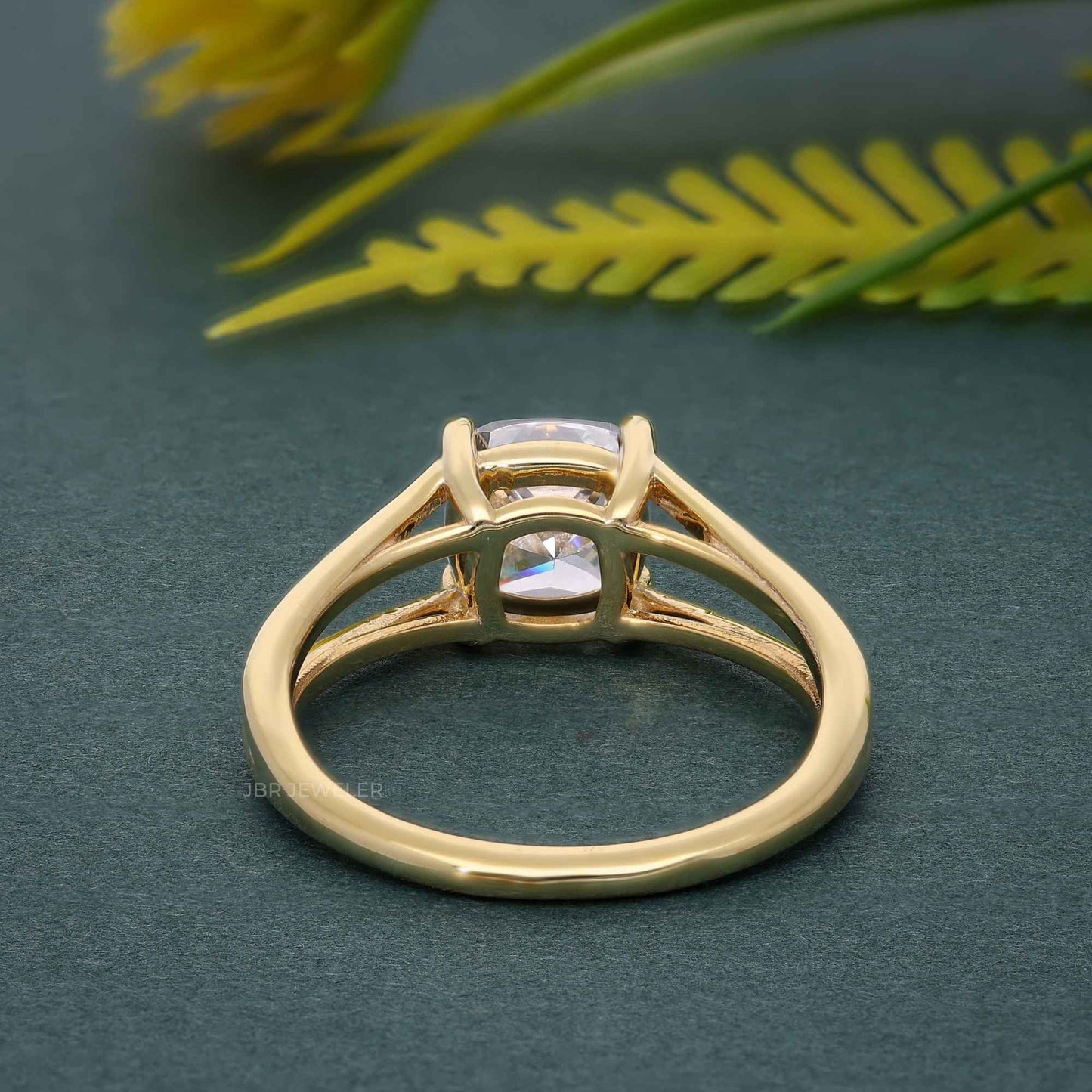 Bague solitaire à diamants cultivés en laboratoire, tige fendue, taille coussin