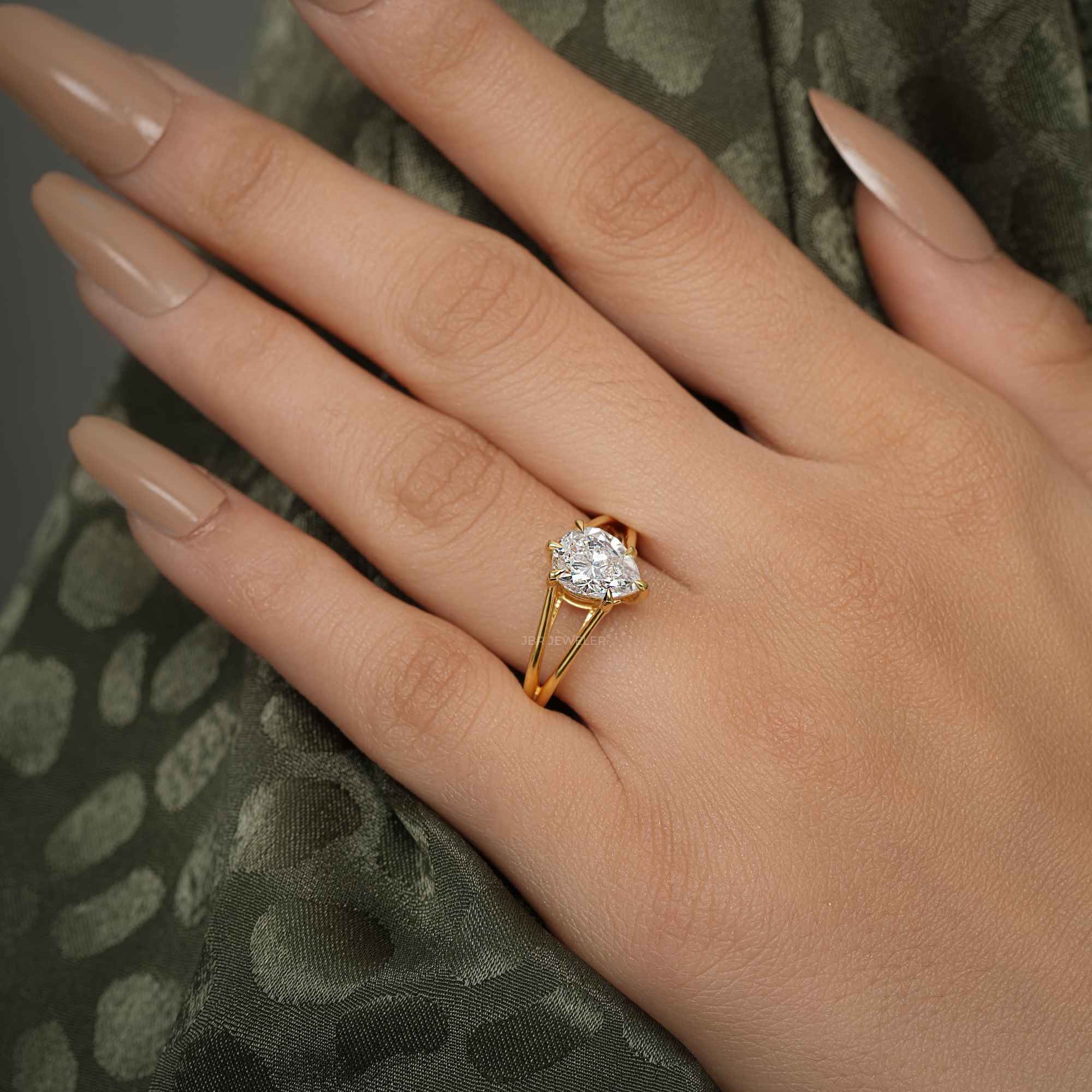 Split Band Pear Cut Moissanite Diamond Solitaire Ring - JBR Jeweler